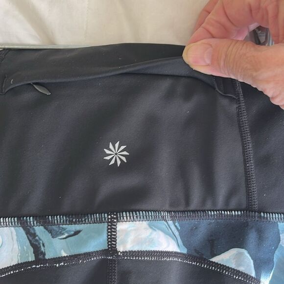 Athleta Marble Precision 7/8 Tights Size XS Gently used black/abyss - Picture 3 of 7